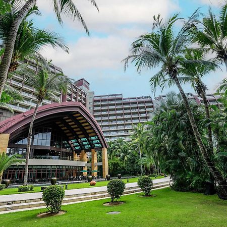 Pullman Oceanview Sanya Bay Resort & Spa Exterior photo