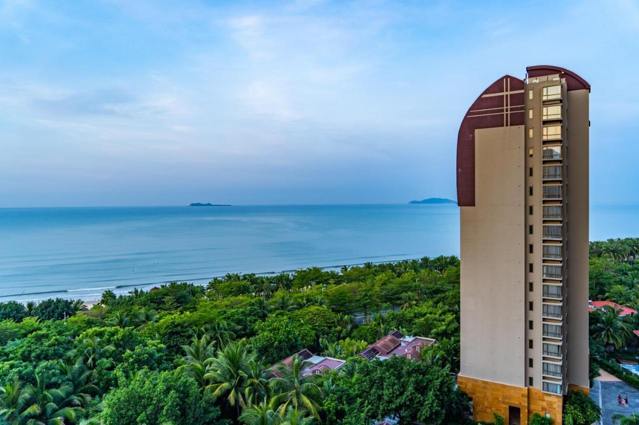 Pullman Oceanview Sanya Bay Resort & Spa Exterior photo